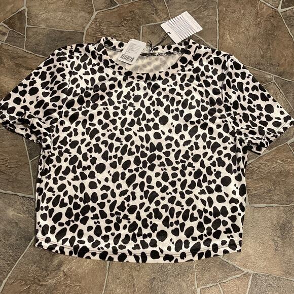 NWT Urban Renewal Velvet Baby Tee Sz Medium - Picture 5 of 12